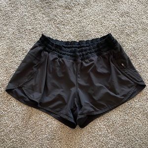 Lululemon black track that shorts